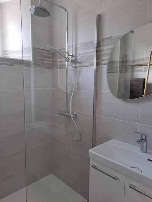 Chez Beatrice Apartment แซงต์-ชูออง-เดส์-เกเรต์ ภายนอก รูปภาพ